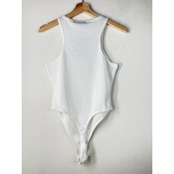 Pretty Little Thing White Tank Bodysuit Size 4  NWT - Picture 4 of 8